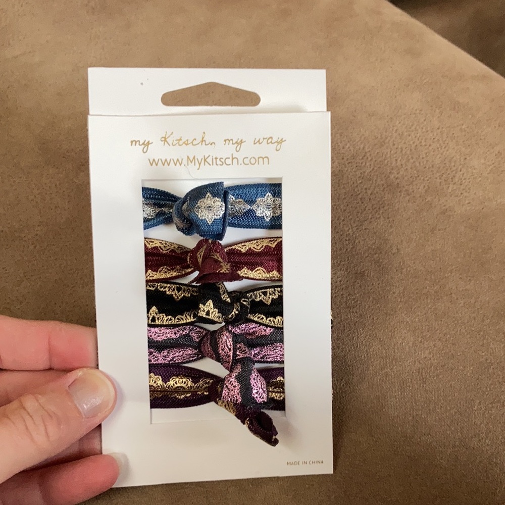 3/$9 Kitsch Hair Tie Set - Picture 2 of 2